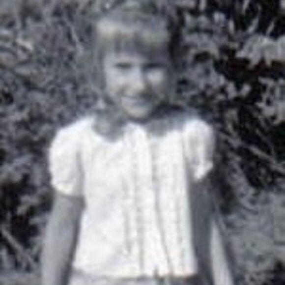 Meet your Posher, Deborah - Picture 1 of 1